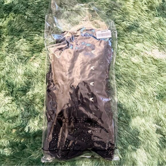 Chic Black Beaded Corset - Picture 5 of 6